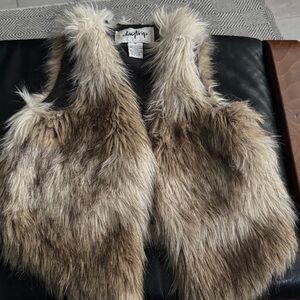 Daytrip Kids Faux Fur Vest - Tan and Cream